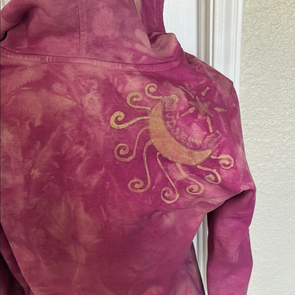 Hand Batiked Alaska Women's Hoodie - Picture 4 of 4